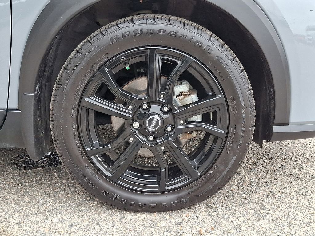 2023 Nissan Kicks SR Xtronic CVT