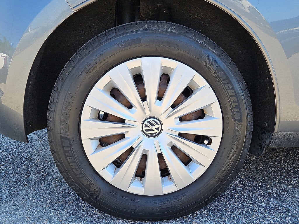 2015 Volkswagen Golf Launch Edition 2-Door