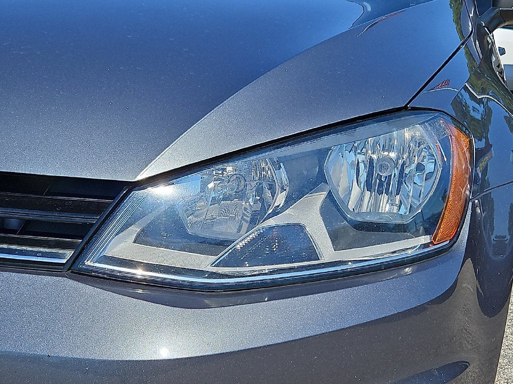 2015 Volkswagen Golf Launch Edition 2-Door