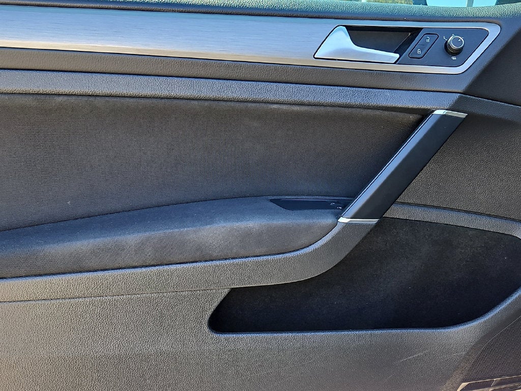 2015 Volkswagen Golf Launch Edition 2-Door