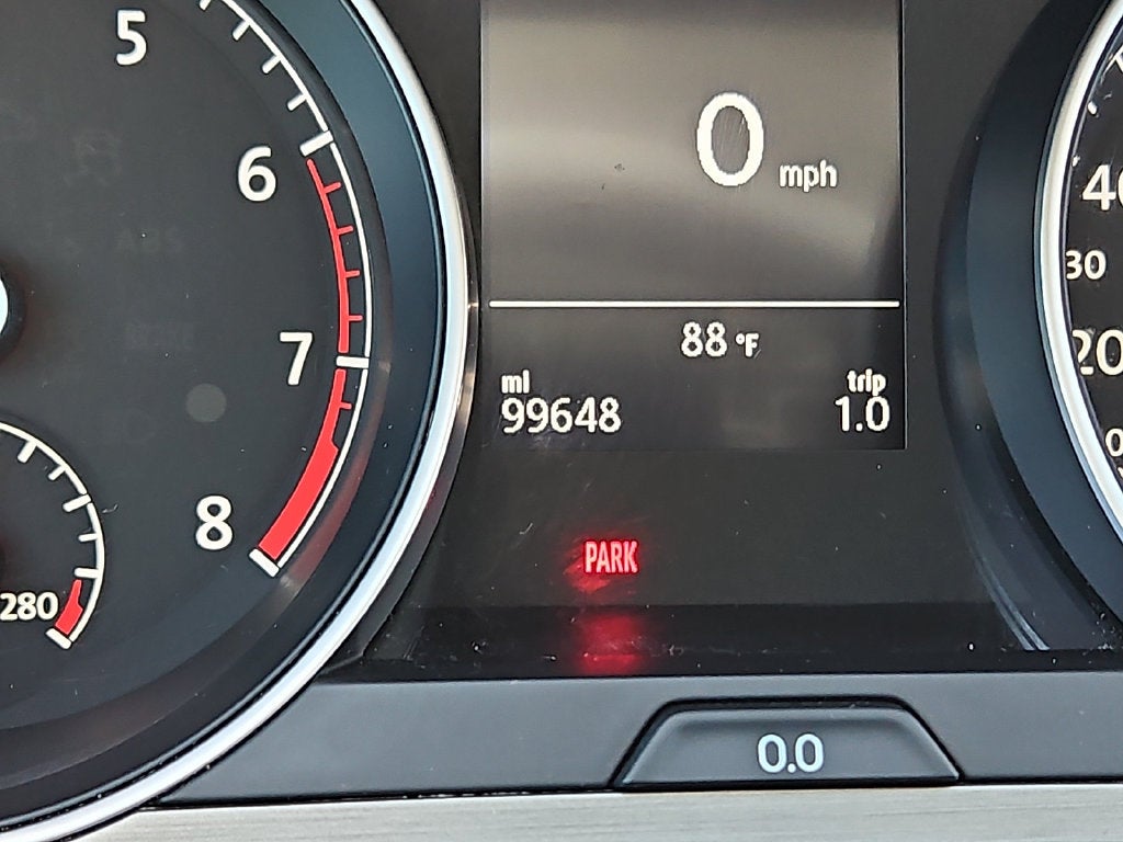 2015 Volkswagen Golf Launch Edition 2-Door