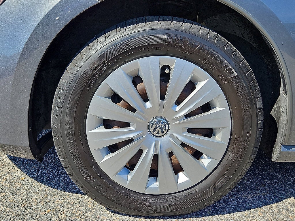 2015 Volkswagen Golf Launch Edition 2-Door