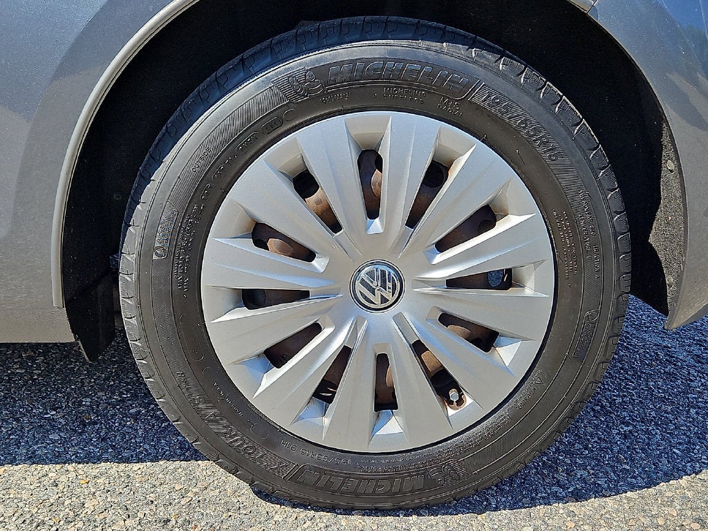2015 Volkswagen Golf Launch Edition 2-Door