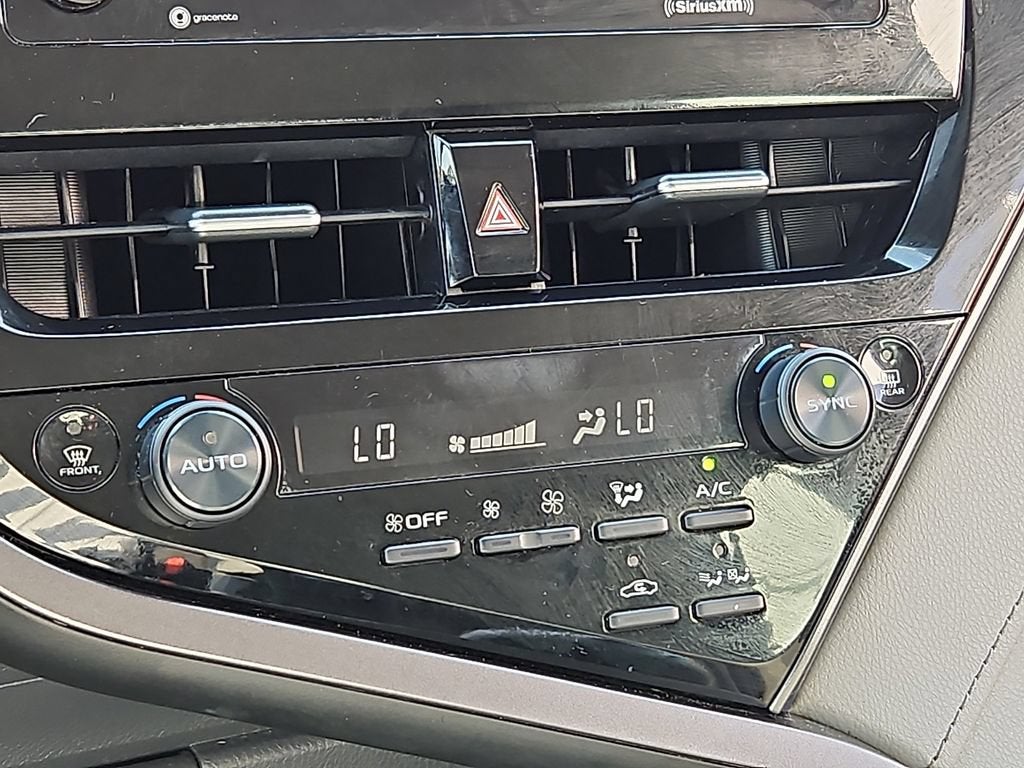 2022 Toyota Camry LE - Photo 15
