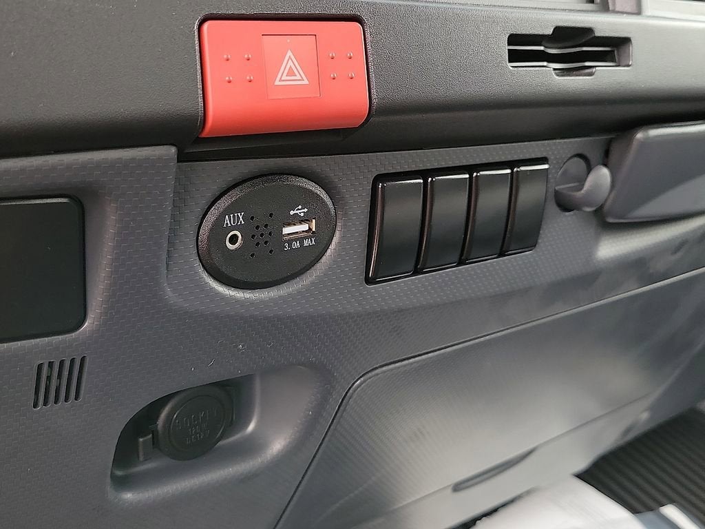 2025 Chevrolet Low Cab Forward 5500 XG Base