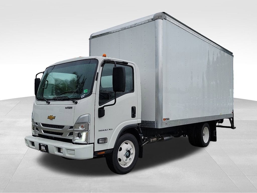 2025 Chevrolet Low Cab Forward 5500 XG Base