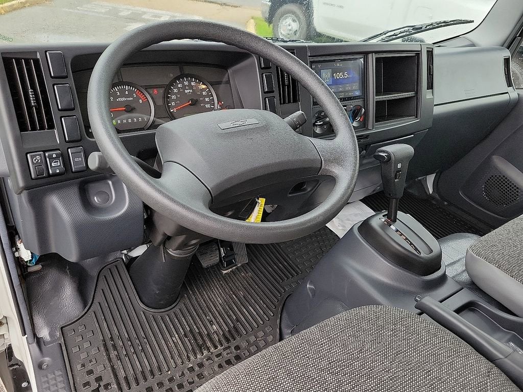 2025 Chevrolet Low Cab Forward 5500 XG Base