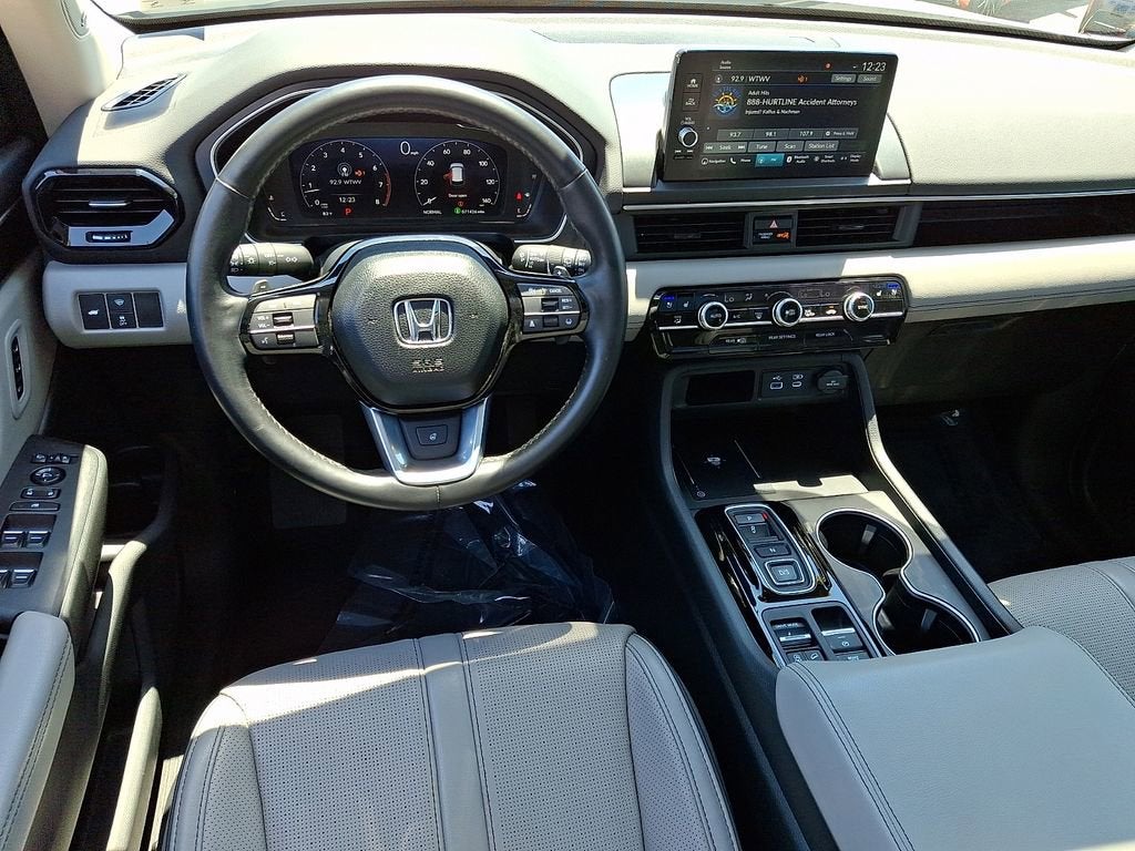 2023 Honda Pilot AWD Elite