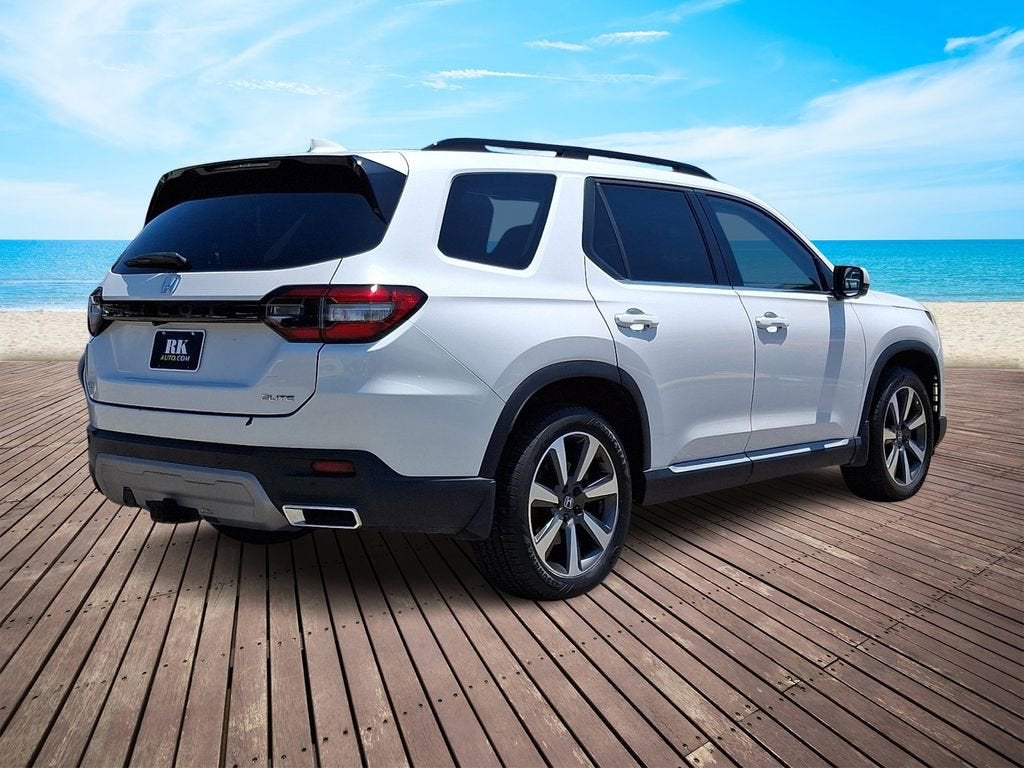 2023 Honda Pilot AWD Elite