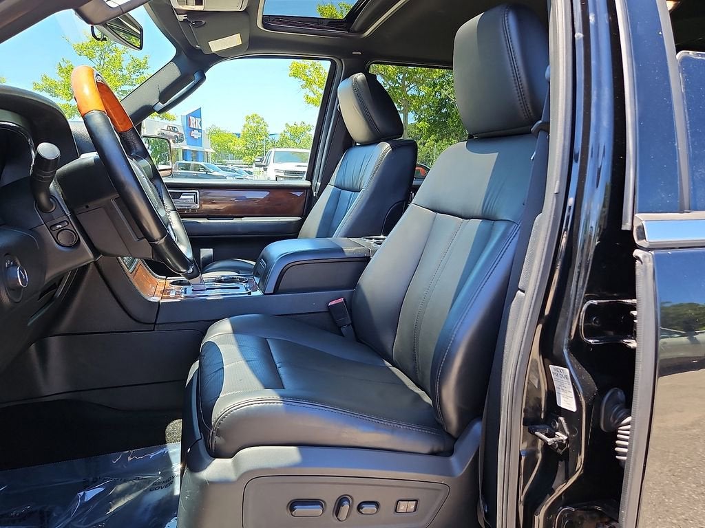 2017 Lincoln Navigator Select