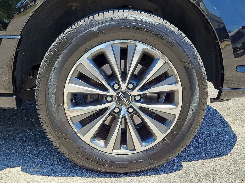 2017 Lincoln Navigator Select