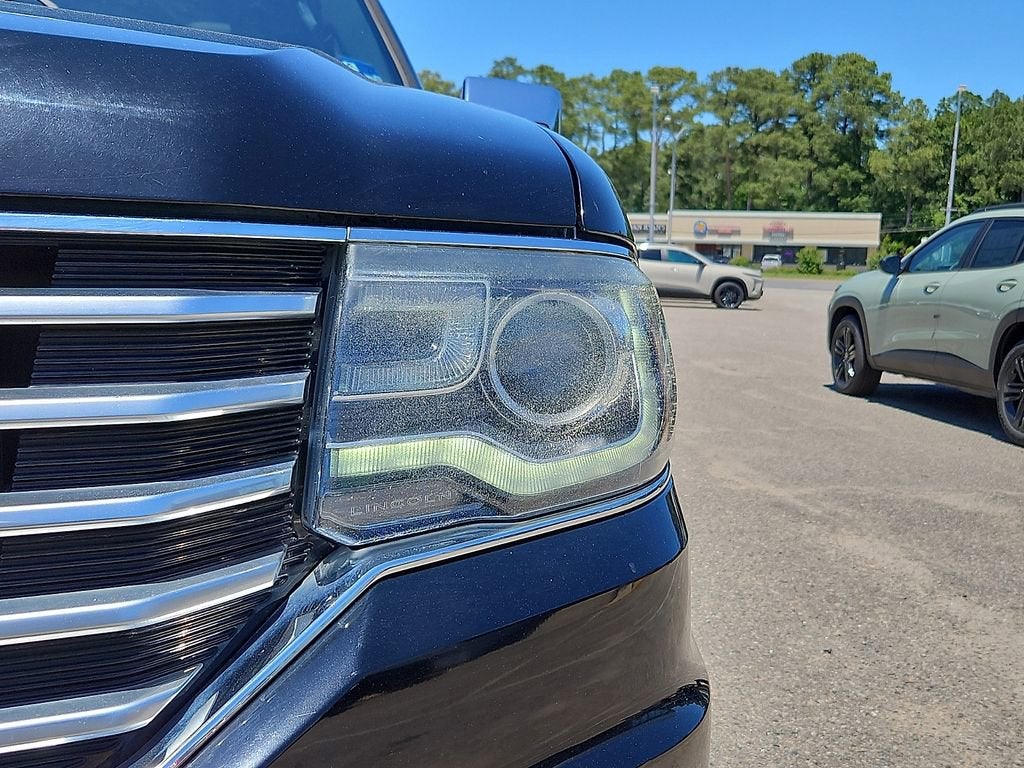 2017 Lincoln Navigator Select