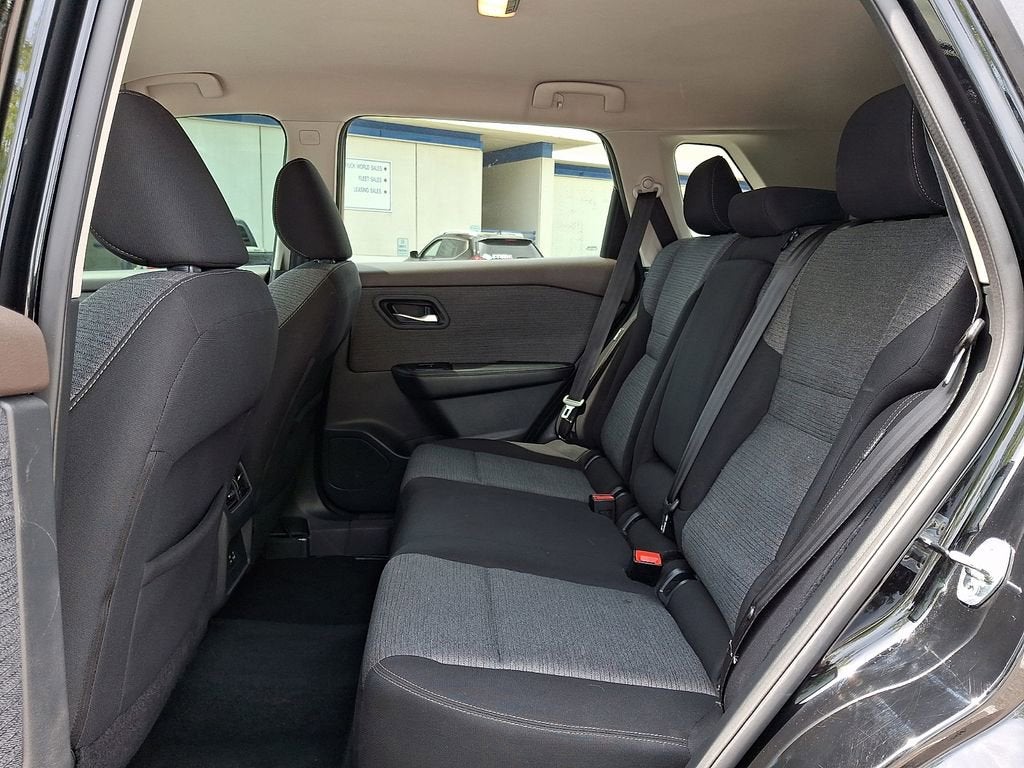 2021 Nissan Rogue SV FWD