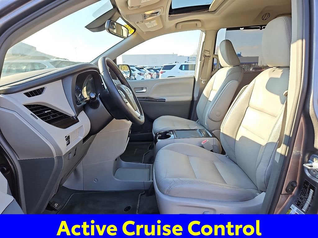 2019 Toyota Sienna XLE 7 Passenger