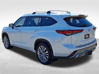 2022 Toyota Highlander Platinum