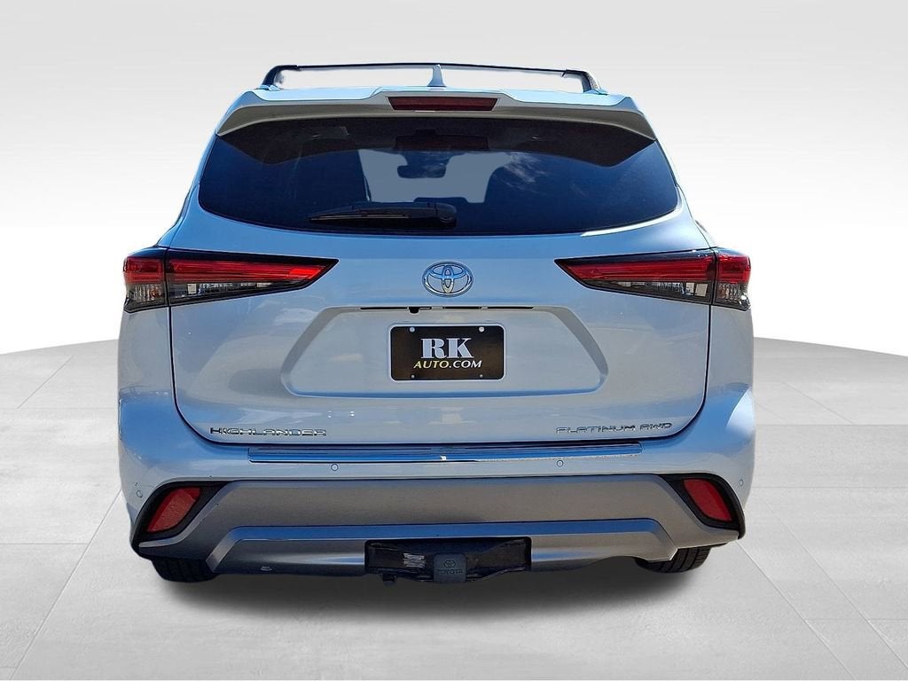 2022 Toyota Highlander Platinum