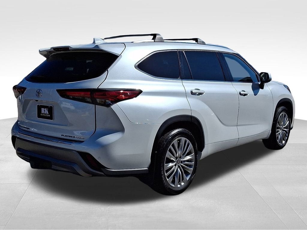2022 Toyota Highlander Platinum