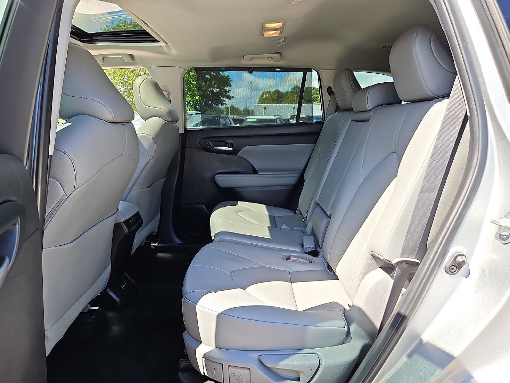 2023 Toyota Highlander Hybrid XLE