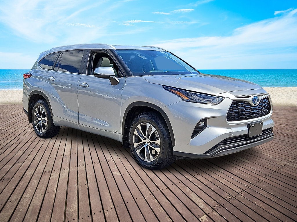 2023 Toyota Highlander Hybrid XLE