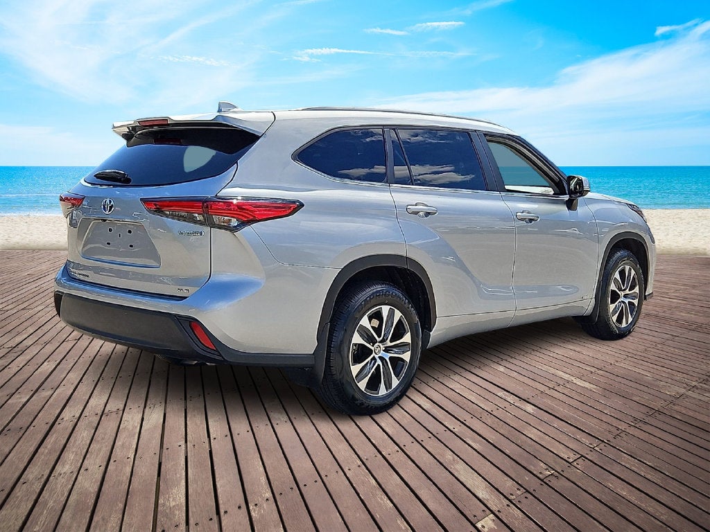 2023 Toyota Highlander Hybrid XLE