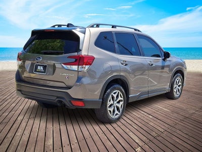 2024 Subaru Forester Premium