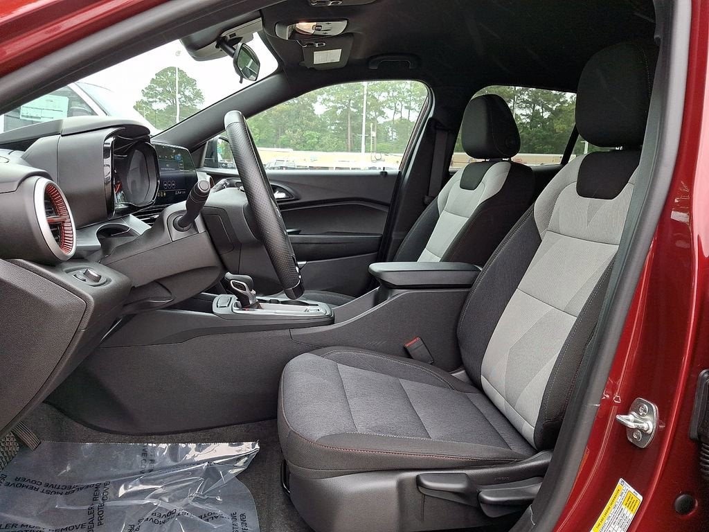 2025 Chevrolet Trax RS - Photo 13