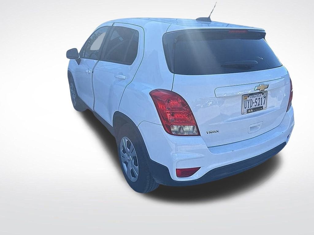 Used 2018 Chevrolet Trax LS with VIN KL7CJKSBXJB700891 for sale in Virginia Beach, VA
