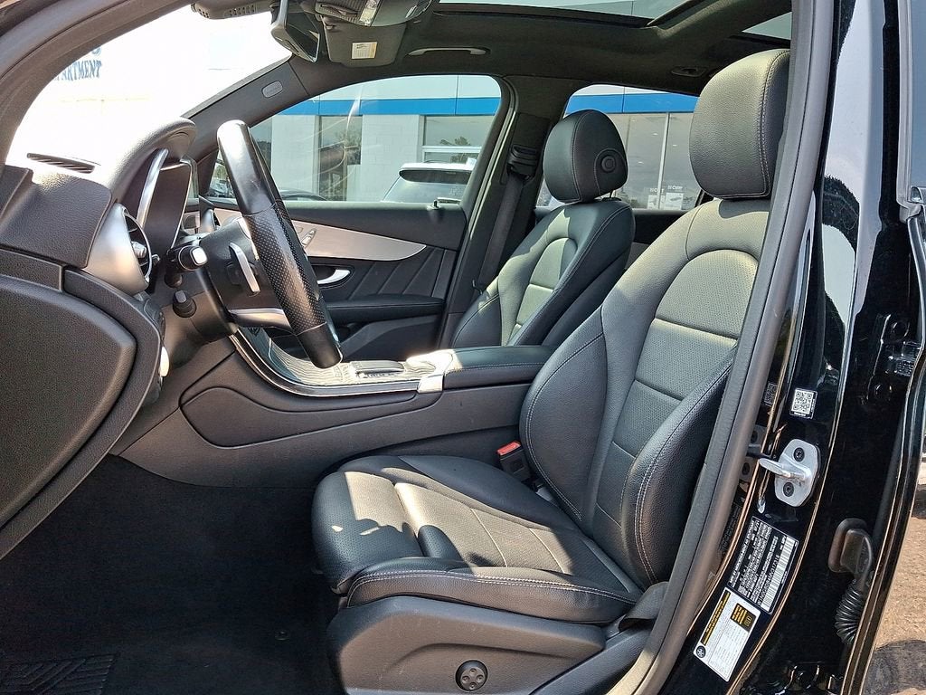 2021 Mercedes-Benz GLC 300 SUV