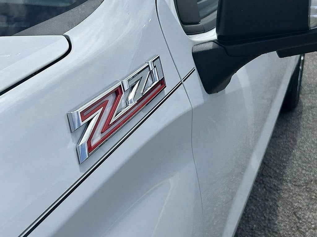 Chevrolet Silverado 1