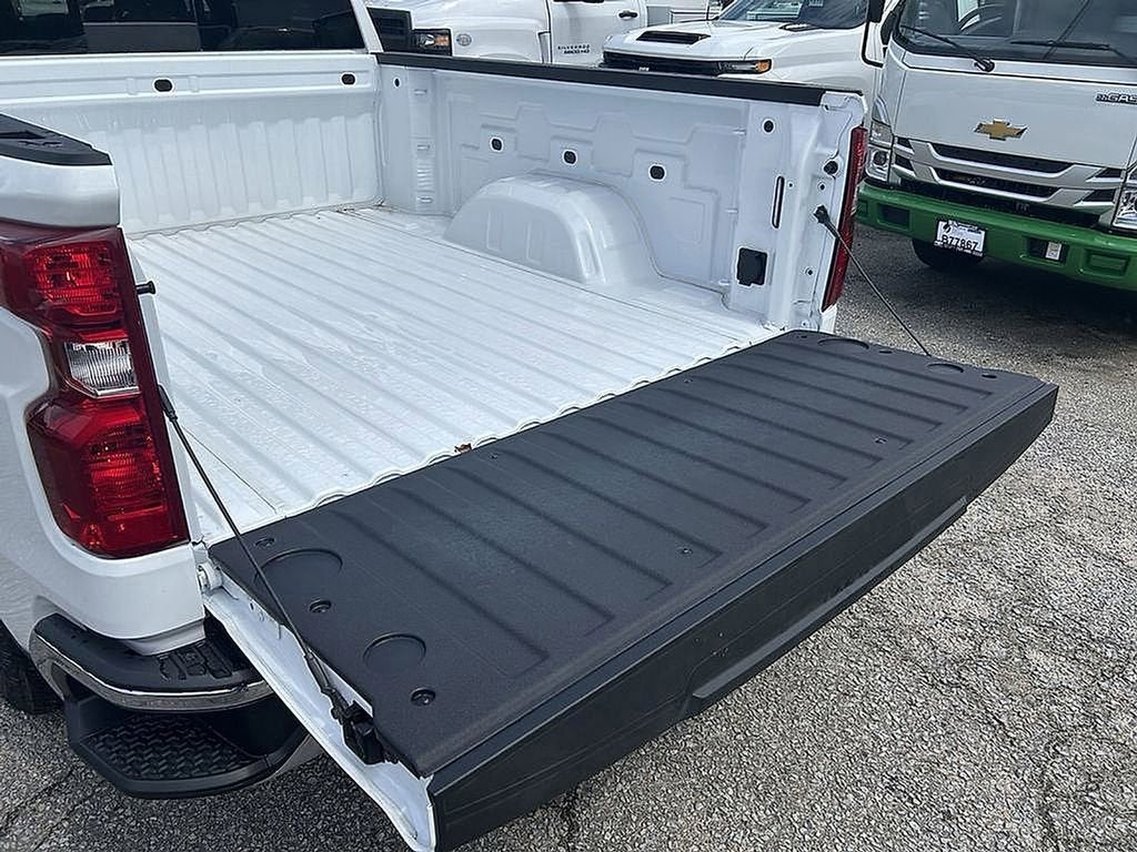 Chevrolet Silverado 3